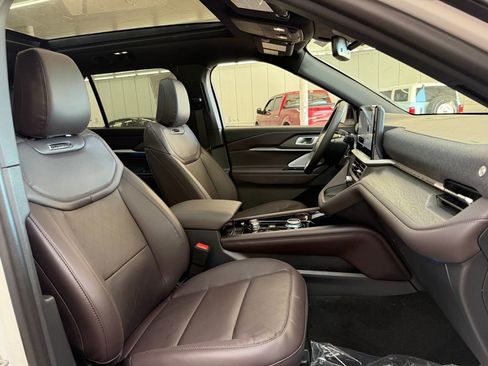 New 2026 Ford Explorer Platinum image 11