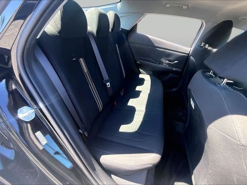 Used 2023 Hyundai Elantra SEL w/ Cargo Package FWD image 20
