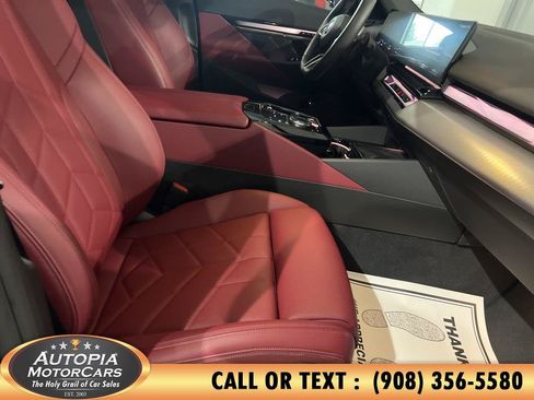 Used 2024 BMW 540i xDrive w/ Premium Package AWD/4WD image 12