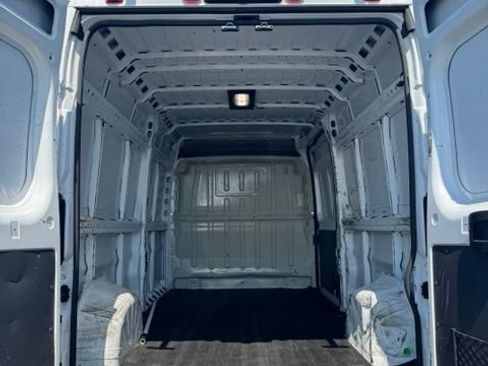 Used 2023 RAM ProMaster 2500 w/ Convenience Group FWD image 23