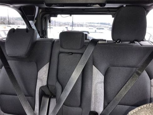 New 2025 Ford Bronco 4-Door image 21