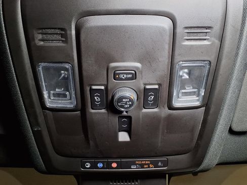 Certified 2025 GMC Yukon XL Denali AWD/4WD image 12