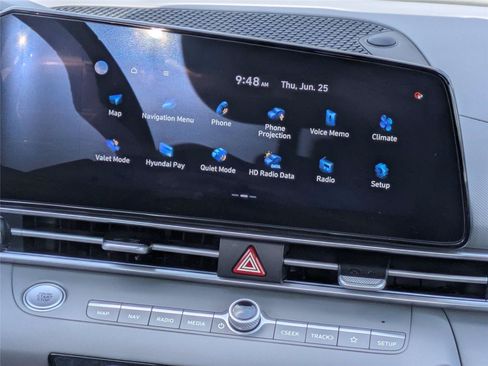 Used 2025 Hyundai Elantra SEL FWD image 19