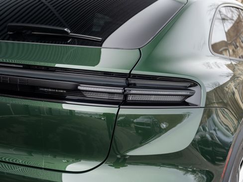 New 2026 Porsche Macan 4 Electric image 43