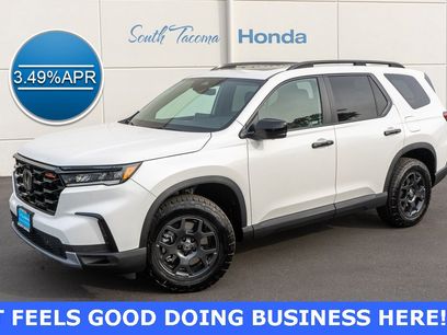 New 2025 Honda Pilot TrailSport