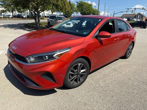 Used 2022 Kia Forte LXS FWD image 3