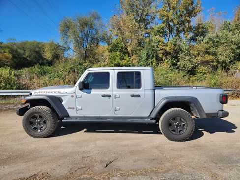 Used 2022 Jeep Gladiator Mojave image 18