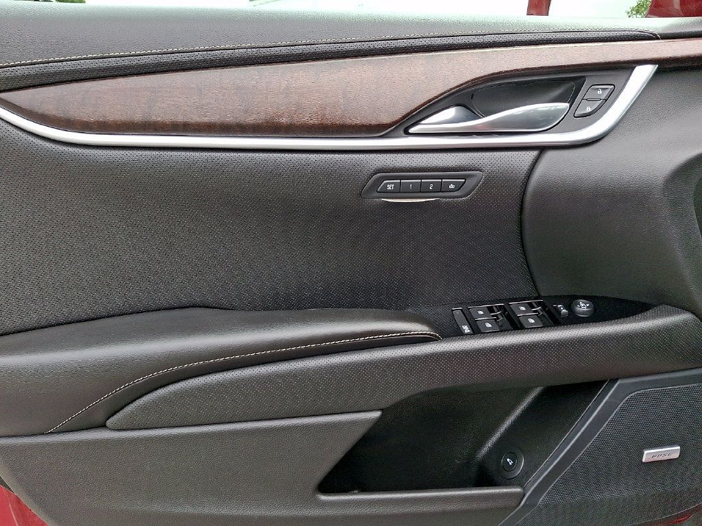 Used 2019 Cadillac XTS Luxury FWD image 12