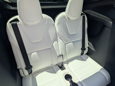 Used 2018 Tesla Model X 75D AWD/4WD image 13