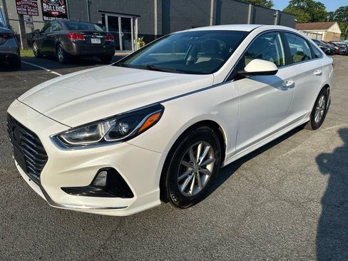 Used 2018 Hyundai Sonata SE w/ Cargo Package FWD image 1