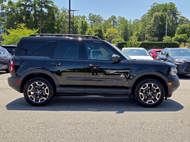 Used 2023 Ford Bronco Sport Outer Banks w/ Tech Package AWD/4WD image 6