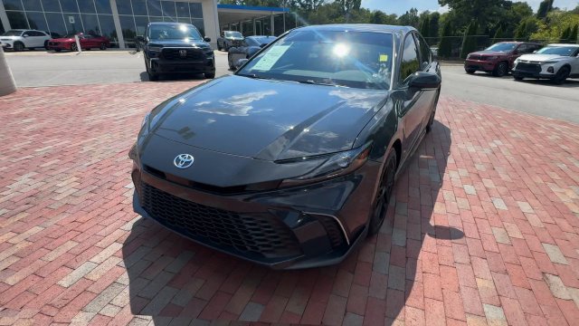 Used 2025 Toyota Camry SE w/ Multimedia Upgrade Package FWD image 6