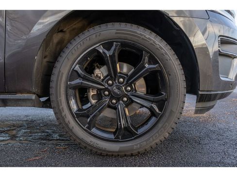 Used 2022 Ford Expedition Max Limited image 9