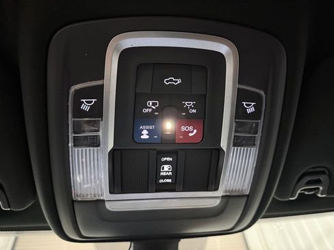 Used 2020 RAM 3500 Laramie w/ Night Edition image 27