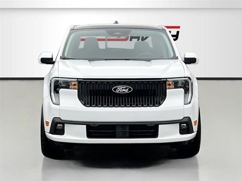 Used 2025 Ford Maverick Lobo image 2