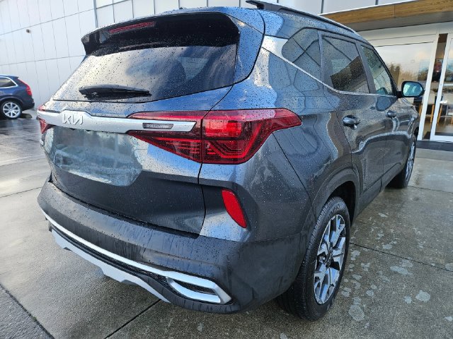 Used 2022 Kia Seltos EX AWD/4WD image 5