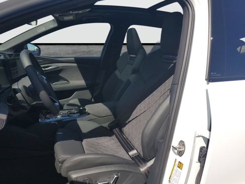 New 2027 Audi SQ6 e-tron Premium Plus AWD/4WD image 18