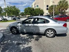 Used 2002 Ford Taurus SE FWD image 8