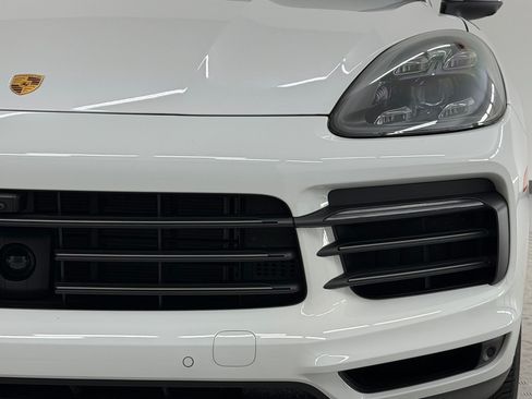 Certified 2023 Porsche Cayenne S AWD/4WD image 12