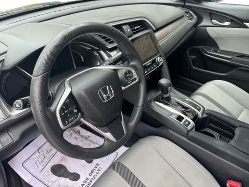 Used 2016 Honda Civic EX image 3