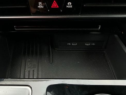 Used 2025 Volkswagen Atlas Cross Sport SE image 25