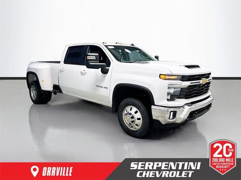 New 2026 Chevrolet Silverado 3500 LT image 1