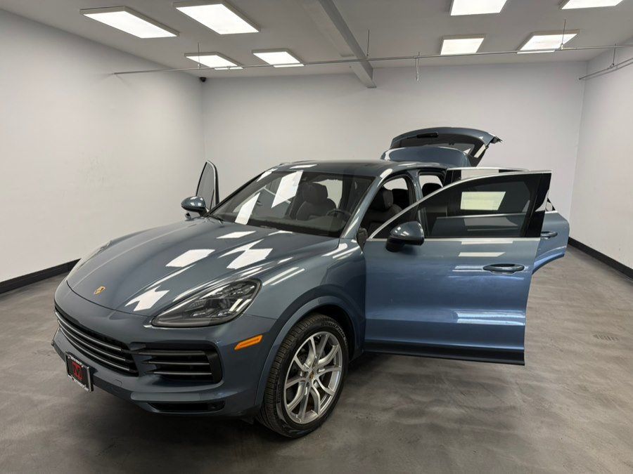 Used 2019 Porsche Cayenne S w/ Premium Plus Package AWD/4WD image 23