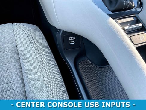 Certified 2026 Honda HR-V LX image 38