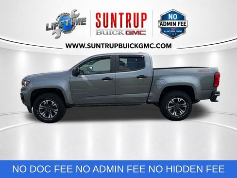 Used 2022 Chevrolet Colorado Z71 AWD/4WD image 2