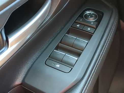 Used 2025 Toyota Grand Highlander FWD image 23