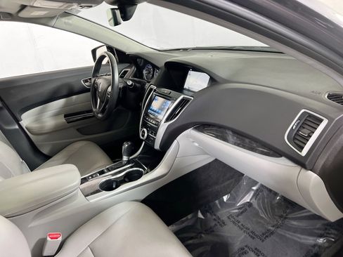 Used 2018 Acura TLX w/ Technology Package FWD image 29