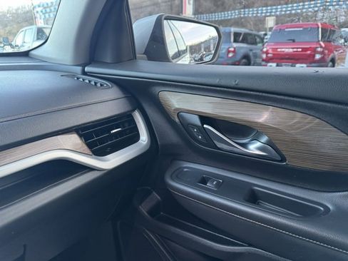 Used 2019 GMC Terrain SLE w/ Driver Convenience Package image 26