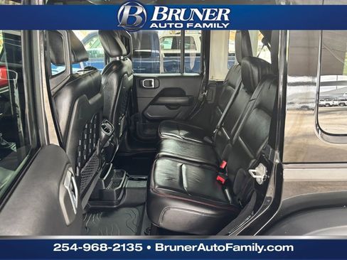 Used 2021 Jeep Wrangler Unlimited Rubicon image 14
