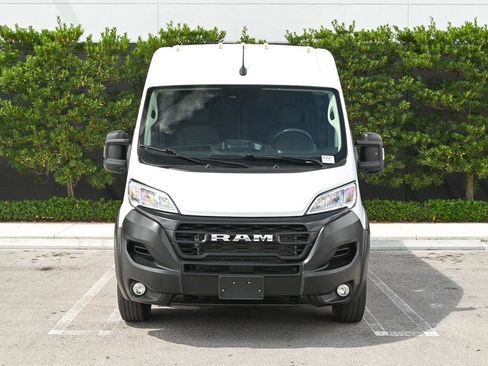 Used 2025 RAM ProMaster 2500 w/ Convenience Group image 2