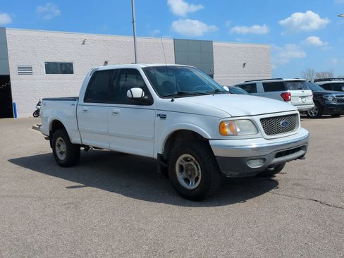 Used 2001 Ford F150 Lariat AWD/4WD image 2