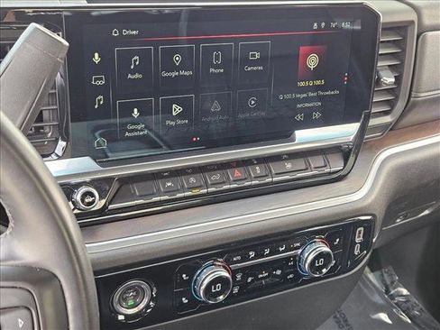 Used 2024 GMC Sierra 1500 SLT image 13