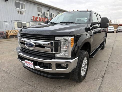 Used 2017 Ford F250 XLT w/ XLT Value Package AWD/4WD image 1