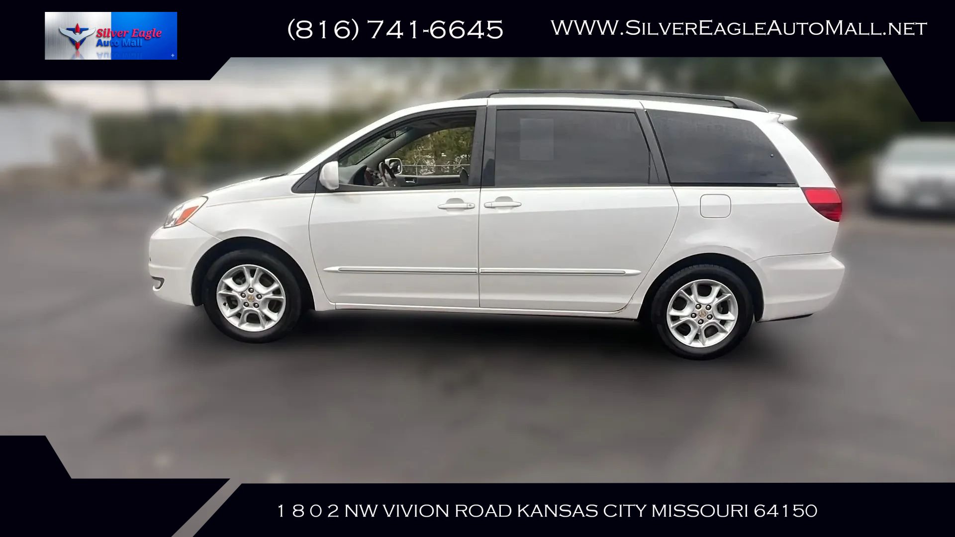 Used 2004 Toyota Sienna XLE Limited w/ Limited Pkg 5 FWD image 2