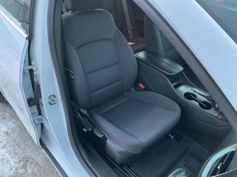 Used 2023 Chevrolet Malibu LT image 35