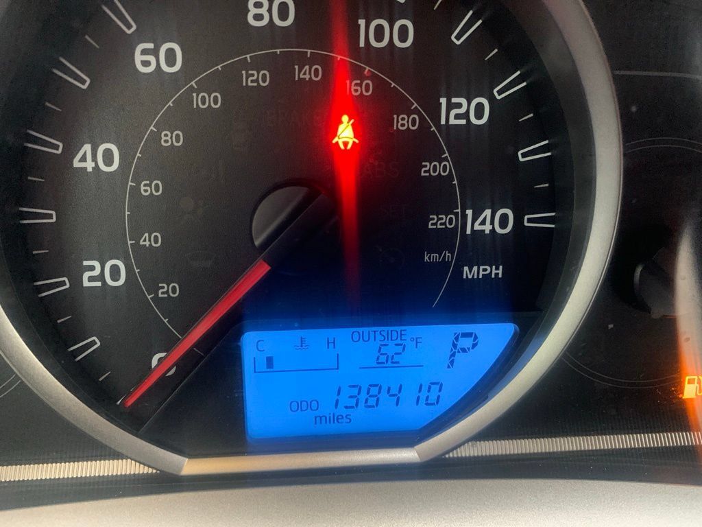 Used 2015 Toyota RAV4 XLE AWD/4WD image 16
