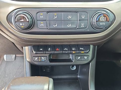 Used 2021 GMC Canyon Denali RWD image 27