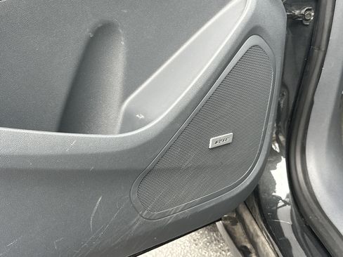 Used 2020 Chevrolet Bolt Premier w/ Infotainment Package image 12