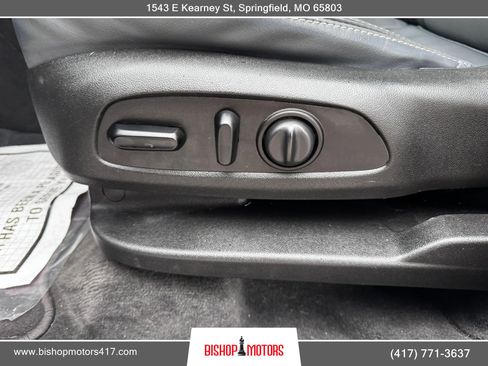 Used 2020 Buick Enclave Essence w/ Sound and Sites Package AWD/4WD image 36