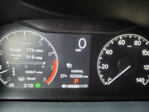 Used 2025 Honda Pilot TrailSport image 19