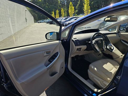 Used 2010 Toyota Prius Five FWD image 22