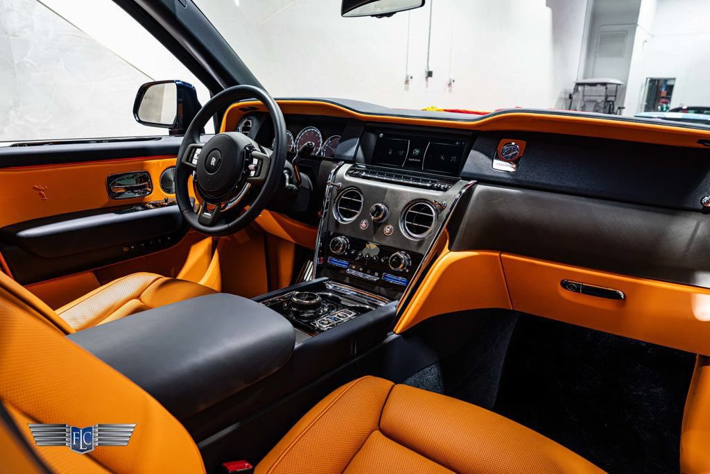 Used 2023 Rolls-Royce Cullinan w/ Cullinan Package AWD/4WD image 31