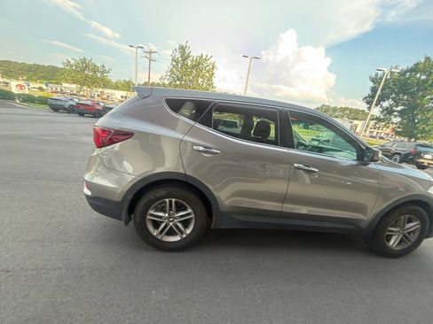 Used 2018 Hyundai Santa Fe Sport FWD image 12