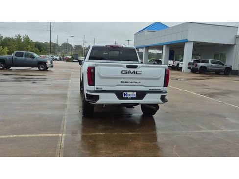 New 2026 GMC Sierra 2500 Denali Ultimate w/ LPO, Black Badging Package image 7