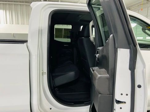 Used 2022 Chevrolet Silverado 1500 Custom image 31
