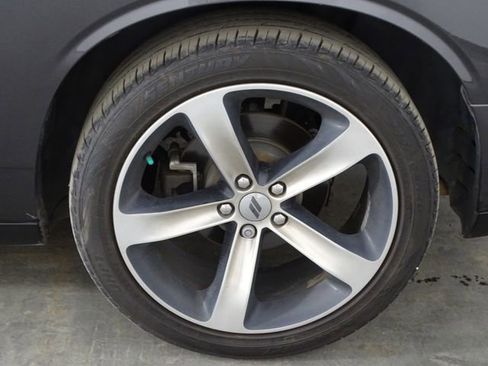 Used 2019 Dodge Challenger SXT image 34